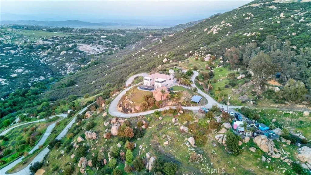 https://cdn.realtyfeed.com/cdn/127/306426586/f7335c9afdc37cde5a31c929578a694c.webp