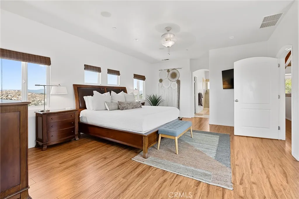 https://cdn.realtyfeed.com/cdn/127/306426586/fccef5d41b6884f60c31e0855a074db5.webp