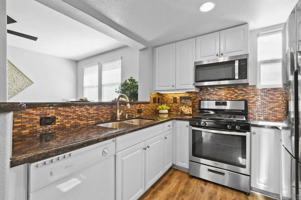 Photo #3: PTP2503032 Listing 
