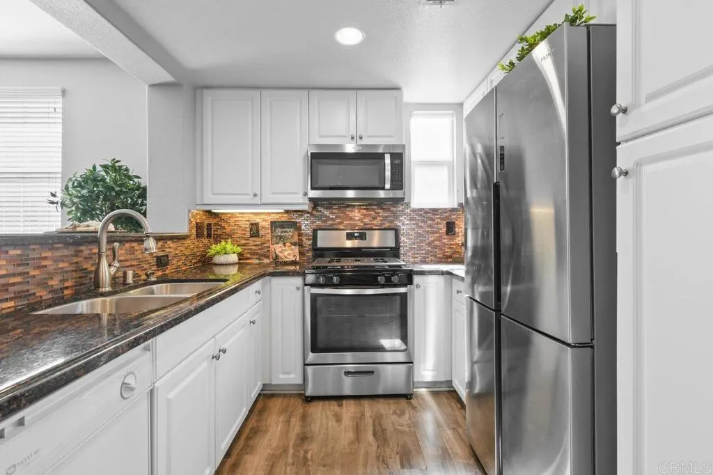 Photo #2: PTP2503032 Listing 