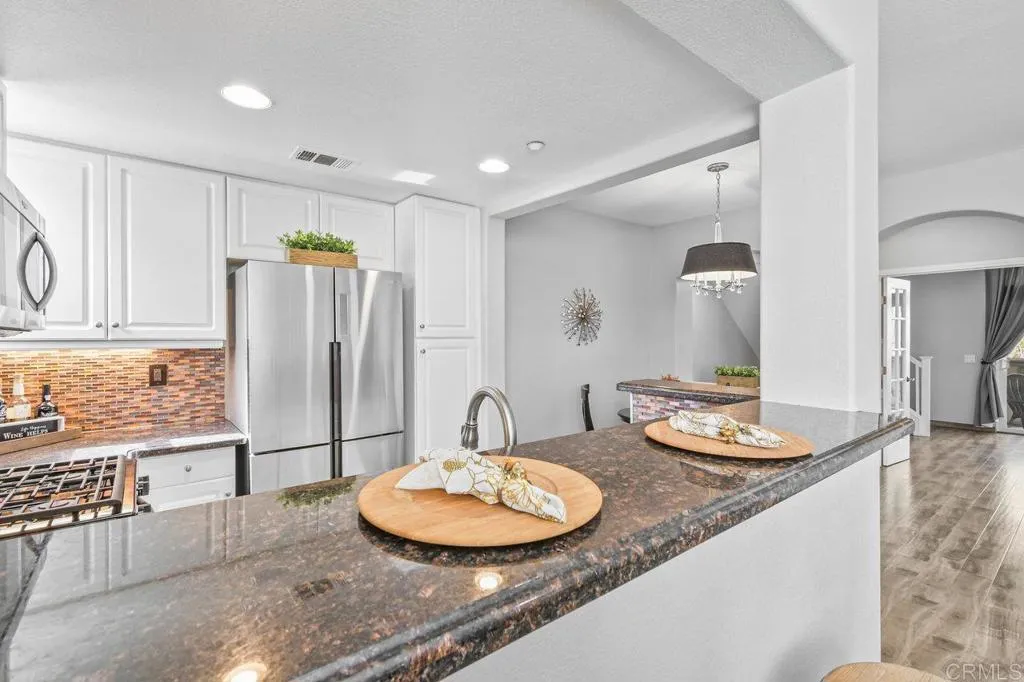 https://cdn.realtyfeed.com/cdn/127/306426590/d43c2c18dd32cb15a2104fb6aa90e2c0.webp