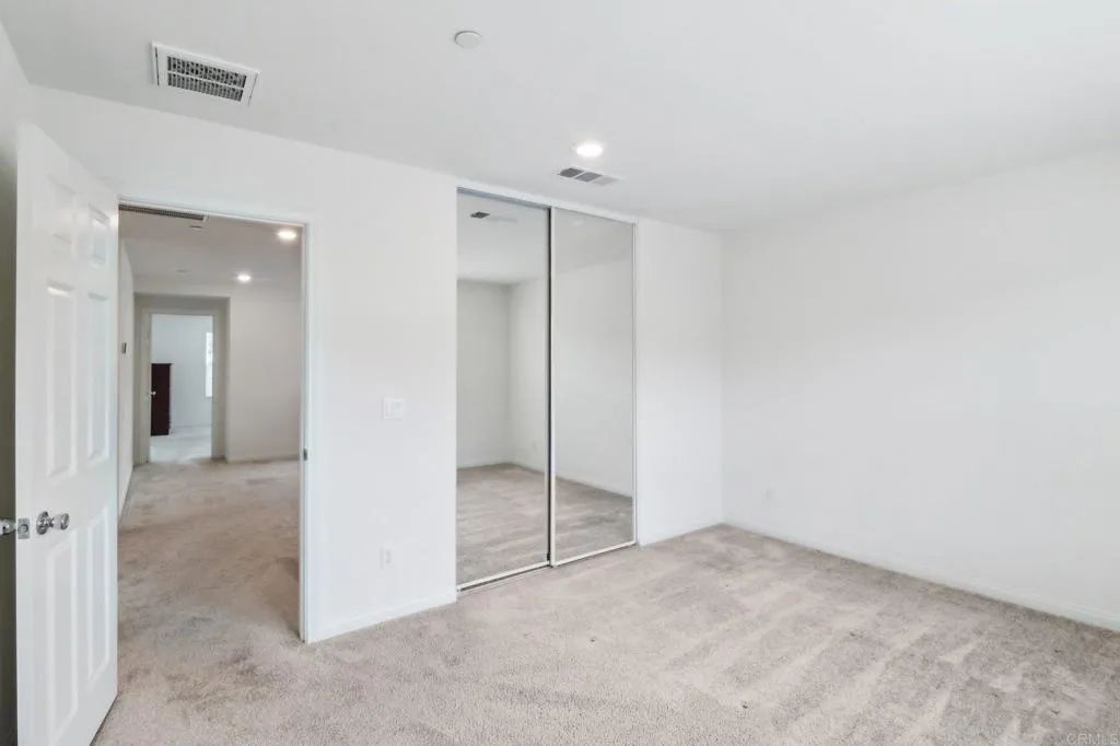https://cdn.realtyfeed.com/cdn/127/306426922/2089c85450ba039f8b62c89f63f8b369.webp
