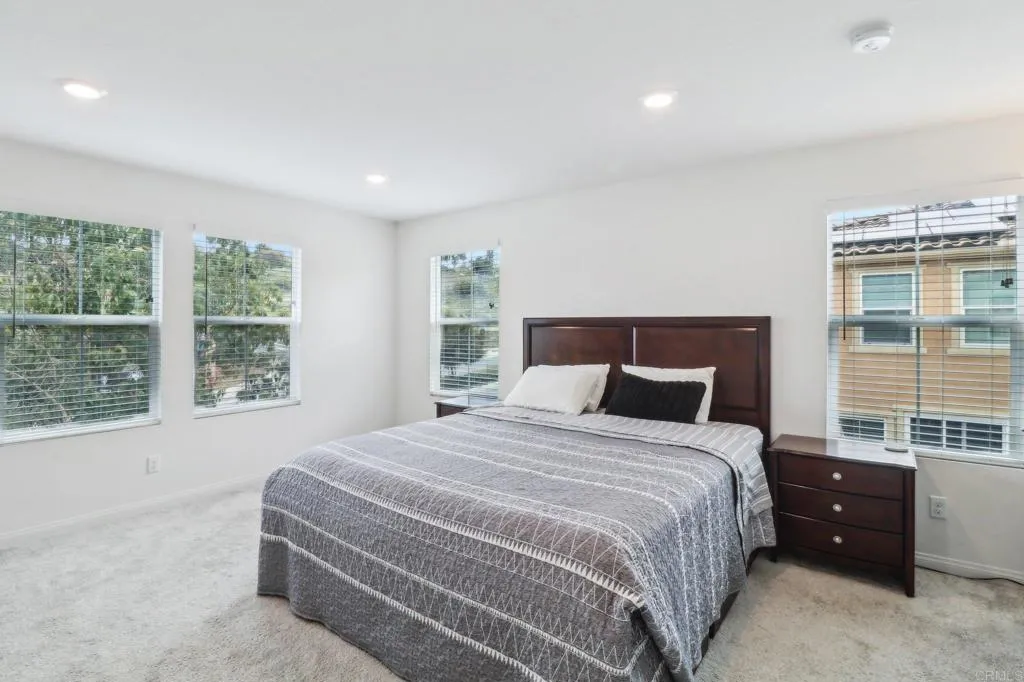 https://cdn.realtyfeed.com/cdn/127/306426922/f6d3287391d19f9ddaa1c569cea62853.webp