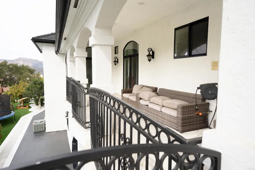 https://cdn.realtyfeed.com/cdn/127/306426936/de73308c84cf011104d90b0962b1ac71.webp