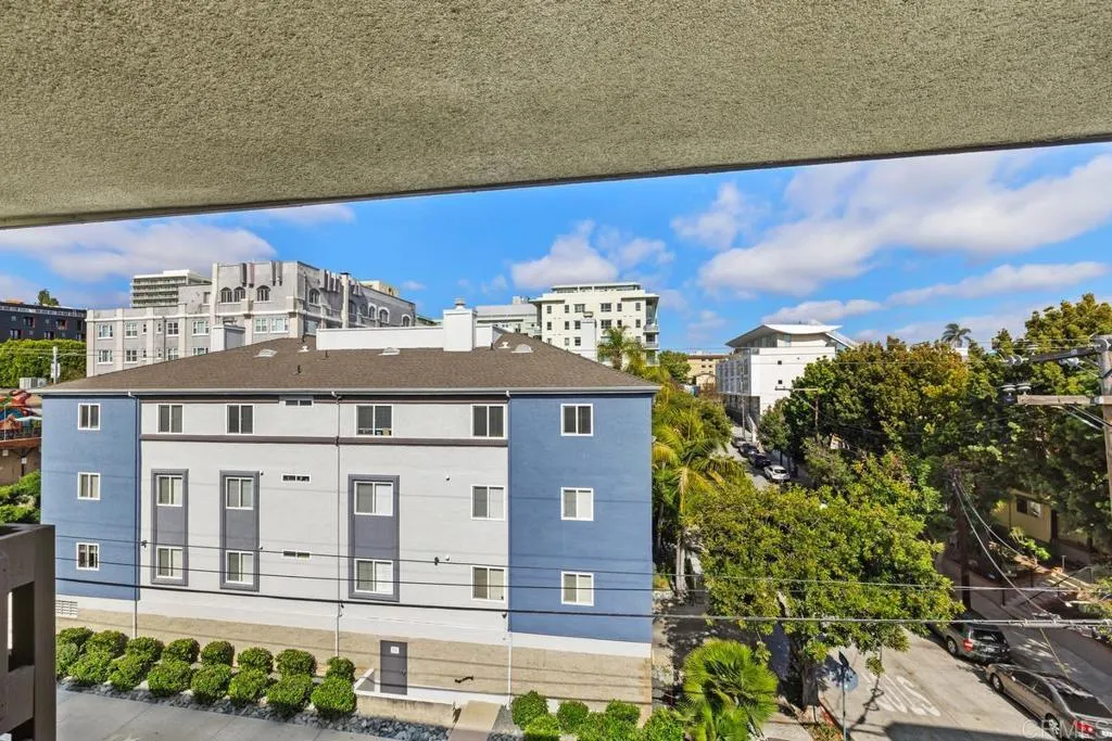 https://cdn.realtyfeed.com/cdn/127/306427237/c7482a0d0d10bebb8e68d6ef7ce50ca9.webp
