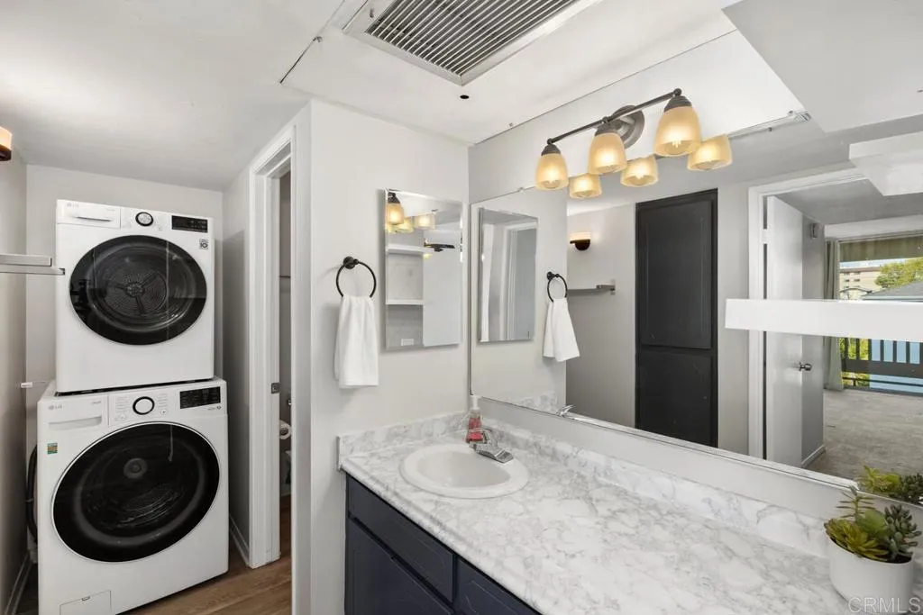 https://cdn.realtyfeed.com/cdn/127/306427237/cff3a188fc4870c8e8e51d35e39a9119.webp