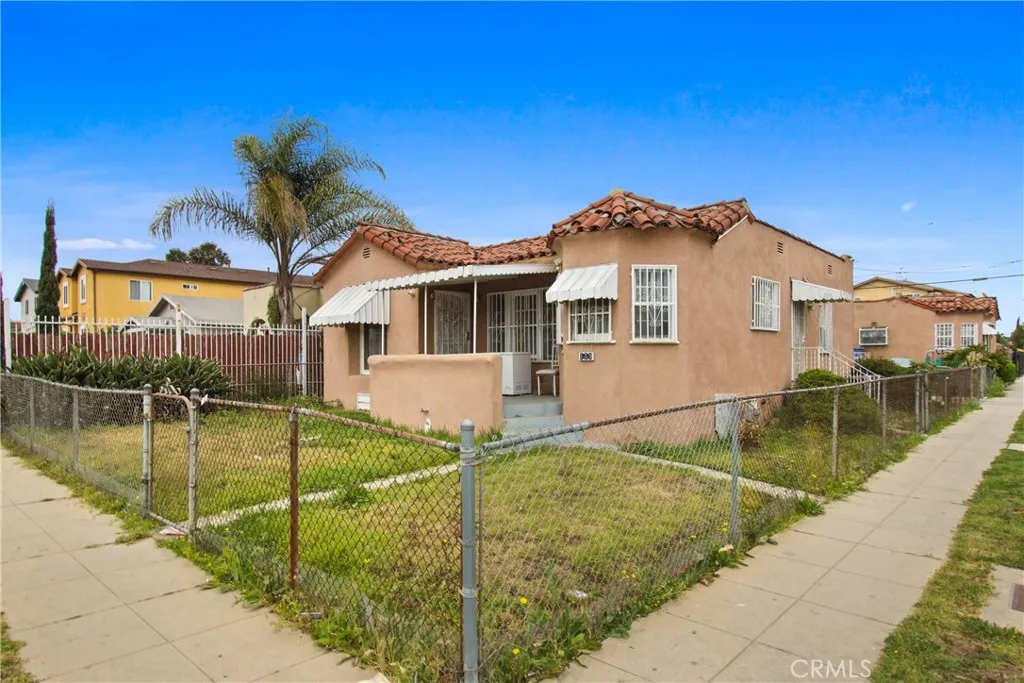 159 E 105th Street, Los Angeles, Ca 90003 - Photo 4 of 31, Los Angeles, CA