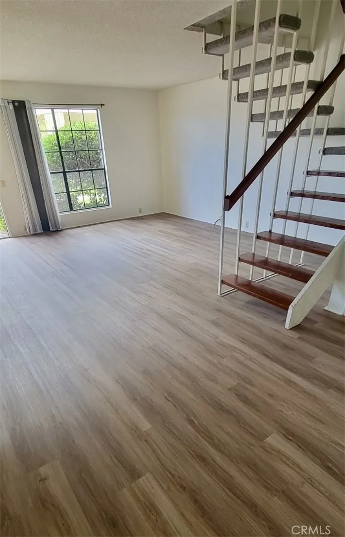 Photo #4: SW25095184 Listing: Photo #4