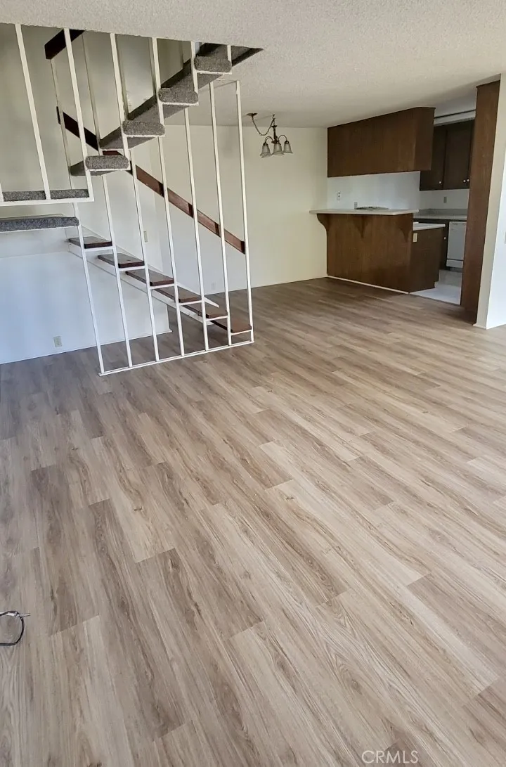 Photo #5: SW25095184 Listing: Photo #5