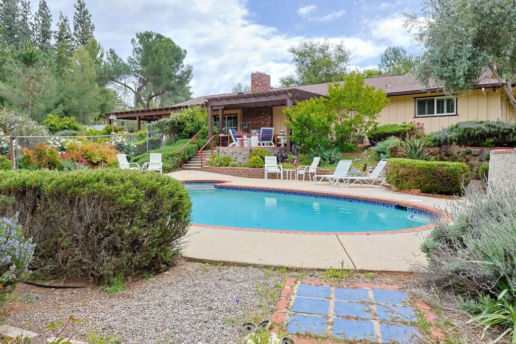 https://cdn.realtyfeed.com/cdn/127/306427579/9ecdab842b4e516f091a0fde9981dd7f.webp
