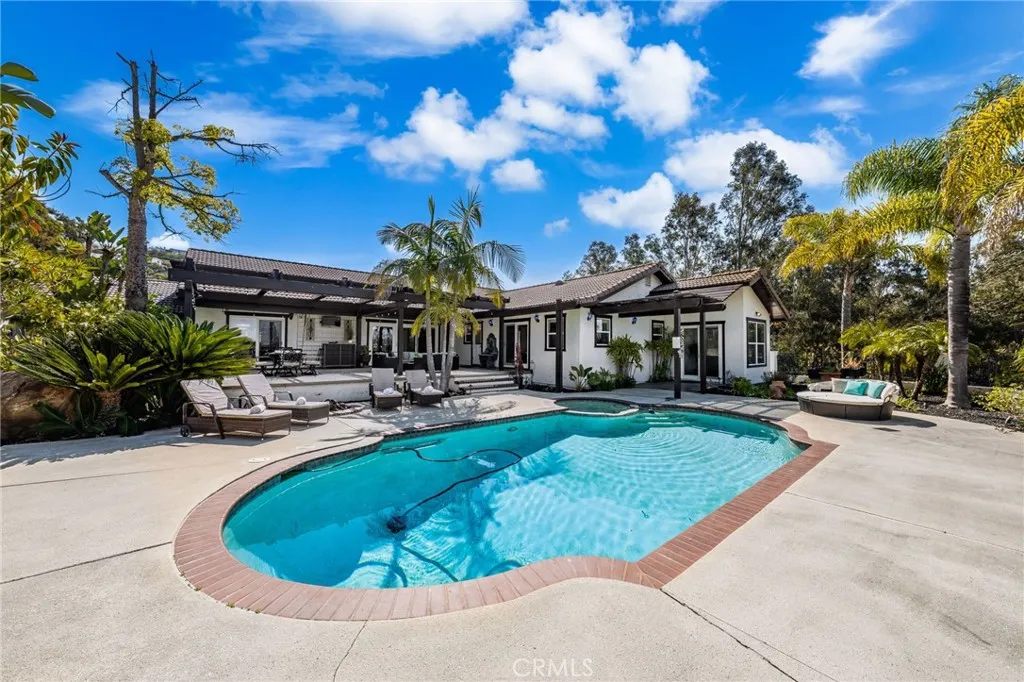 https://cdn.realtyfeed.com/cdn/127/306427584/29e100bb5d8a67e6e726376f81fa34b9.webp