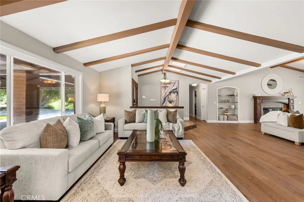 https://cdn.realtyfeed.com/cdn/127/306427584/43ae631a3cf05850d3ce098b953c1010.webp