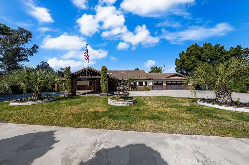 https://cdn.realtyfeed.com/cdn/127/306427584/82b002f611b07aa0affea5a3356e5cf5.webp