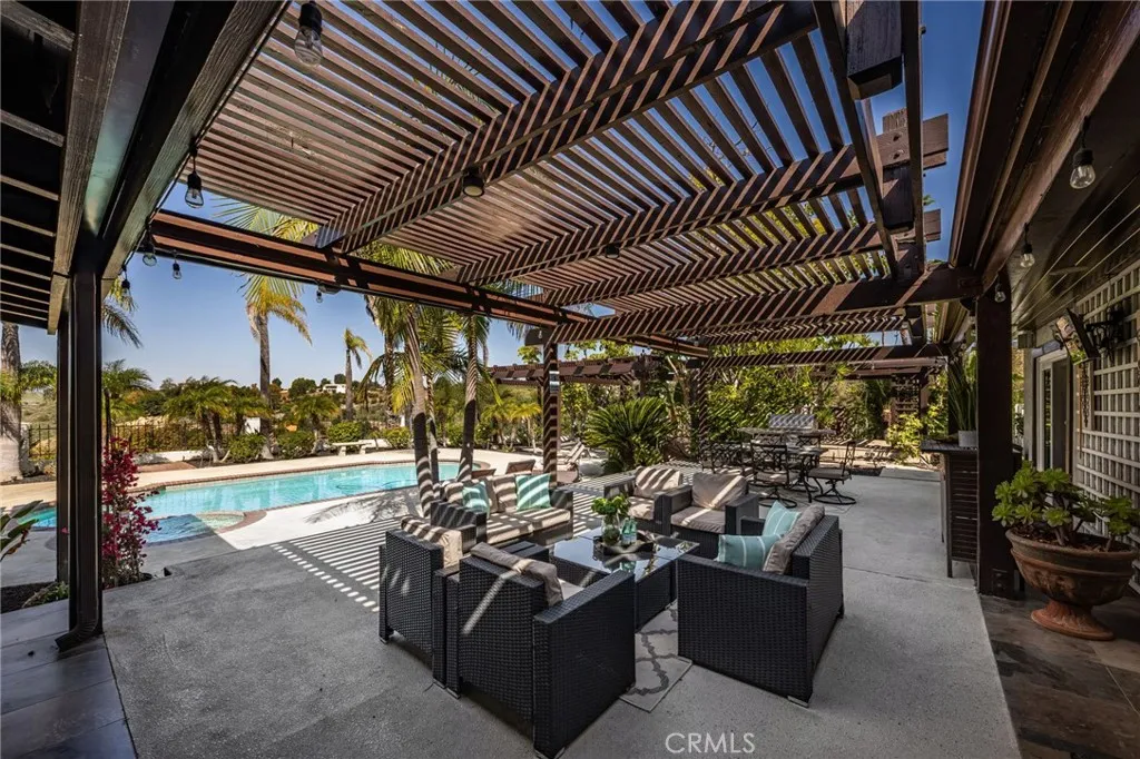 https://cdn.realtyfeed.com/cdn/127/306427584/c1aff8aa928e3a779b2800617526d0f4.webp