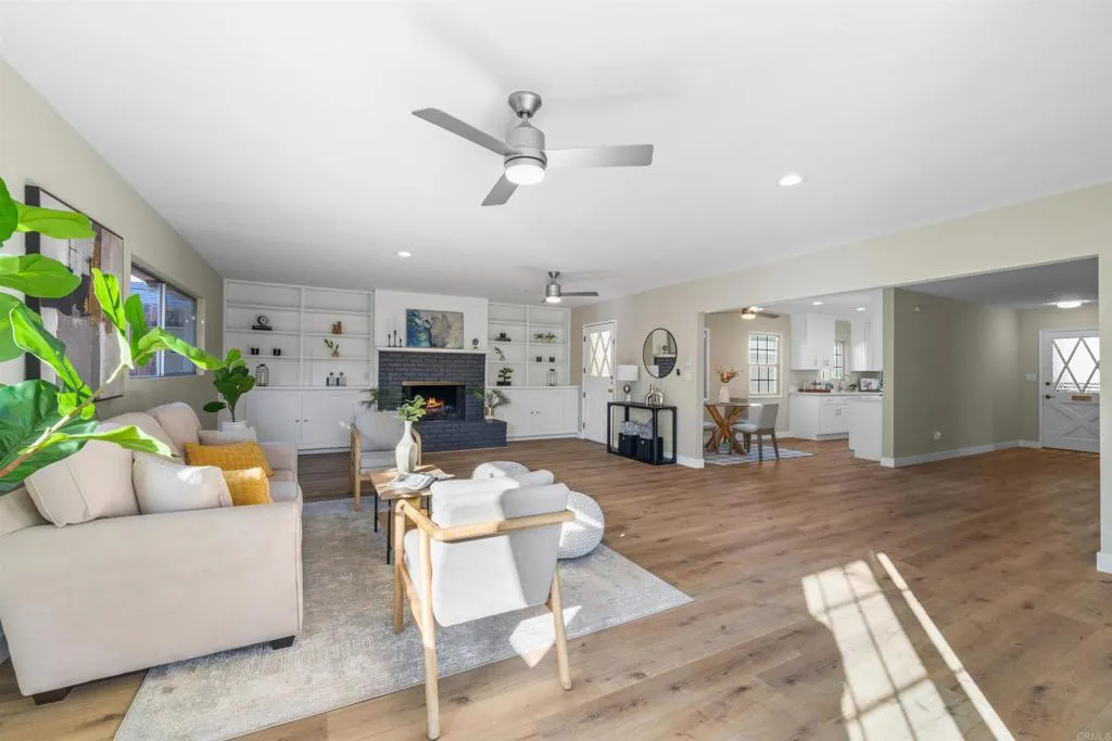 https://cdn.realtyfeed.com/cdn/127/306427596/e0131957d7f27a510744c9f1c2c3f796.webp