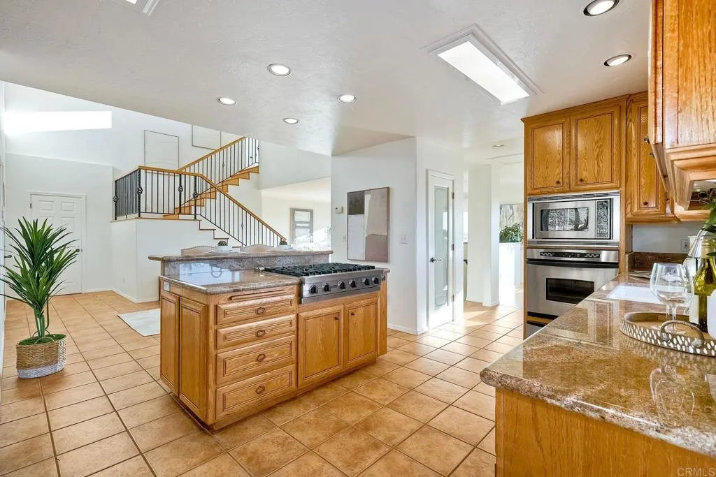 https://cdn.realtyfeed.com/cdn/127/306427599/43a1605dda301c283b21b2eab204ff34.webp