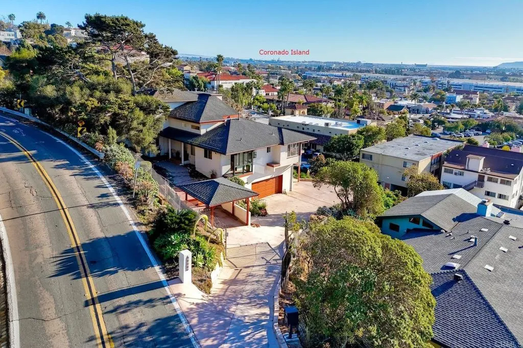 https://cdn.realtyfeed.com/cdn/127/306427599/71543b937fa5569305e311cdc240b041.webp