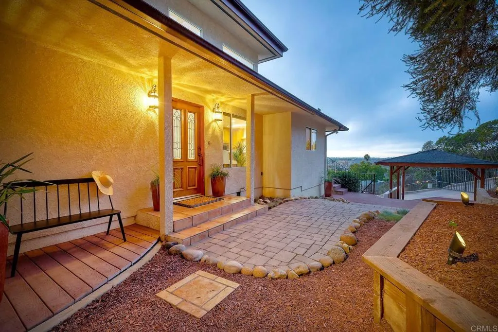 https://cdn.realtyfeed.com/cdn/127/306427599/7a28b5b3ff31ce83018f9093299153bd.webp
