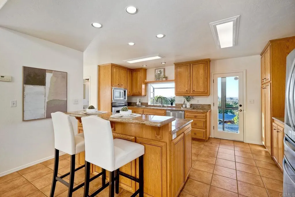 https://cdn.realtyfeed.com/cdn/127/306427599/8214c941ae09441fc5c6732d1697cb97.webp