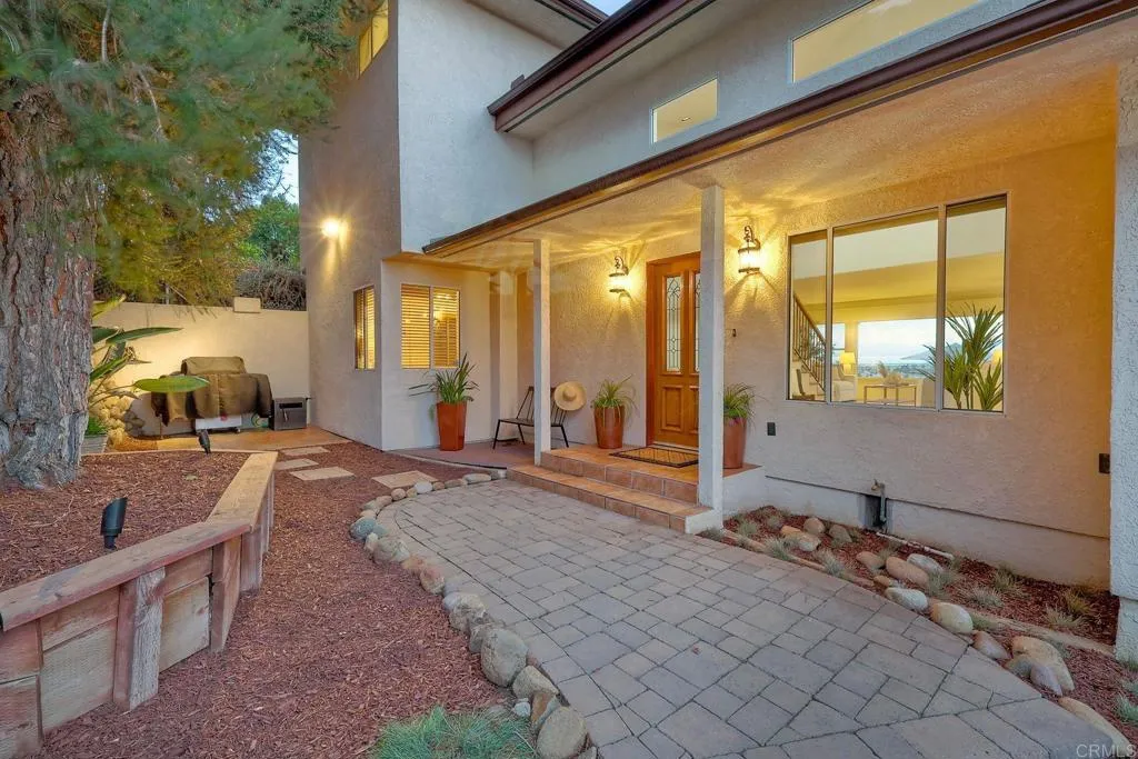 https://cdn.realtyfeed.com/cdn/127/306427599/98b336fae406ae817b38346c2125812a.webp