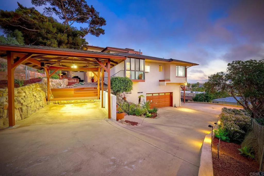 https://cdn.realtyfeed.com/cdn/127/306427599/d571c5008cbc497ca0bb9561efaf27bc.webp