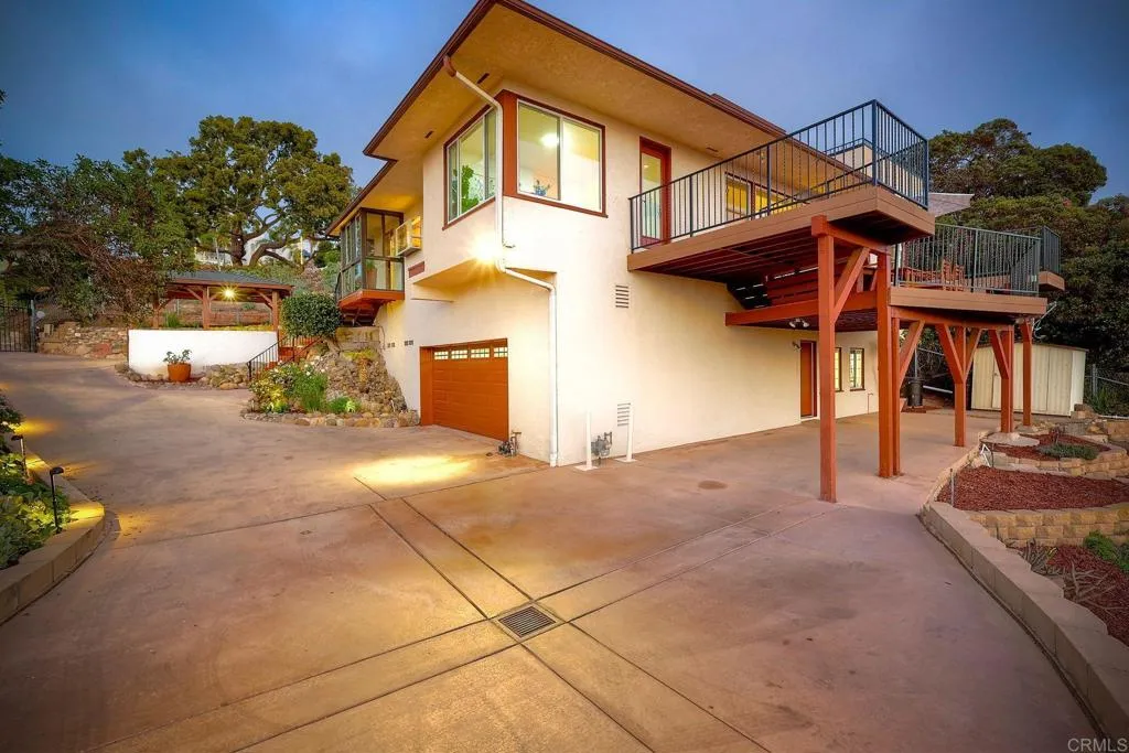 https://cdn.realtyfeed.com/cdn/127/306427599/eec8a5afe097c9d81c62a5932ca24620.webp