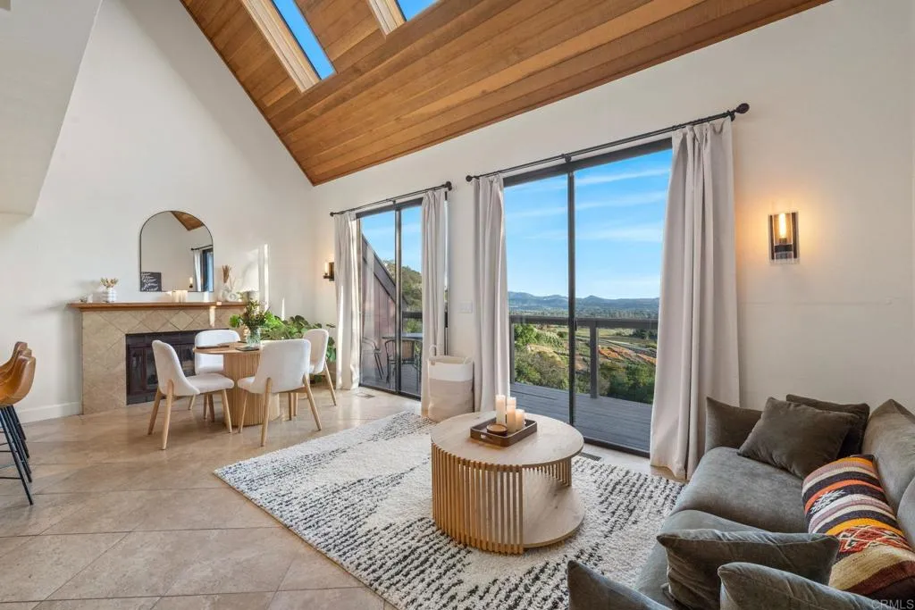 https://cdn.realtyfeed.com/cdn/127/306427610/78d66812e07bce71aa5fa790702b1e7a.webp