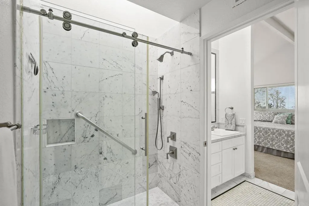 https://cdn.realtyfeed.com/cdn/127/306427778/79a16c66330c4cc390fced66cebfedee.webp
