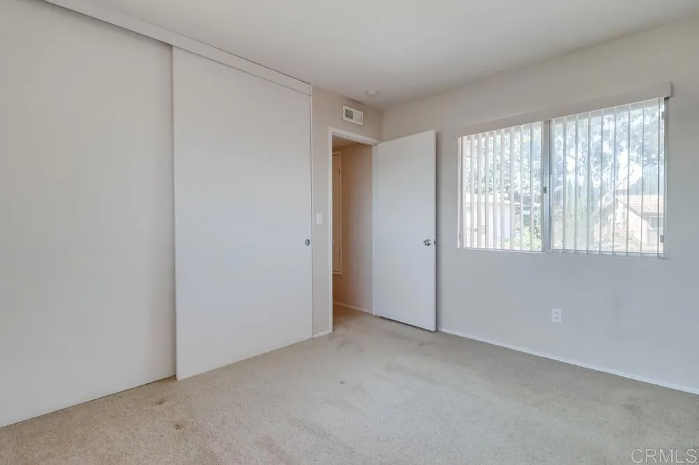 https://cdn.realtyfeed.com/cdn/127/306427822/080abdf3c36596a0188b3b6bc70abb14.webp