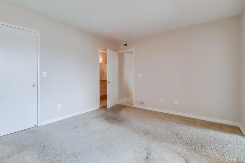 https://cdn.realtyfeed.com/cdn/127/306427822/53a383824d1781ffb6522e674b477f5c.webp