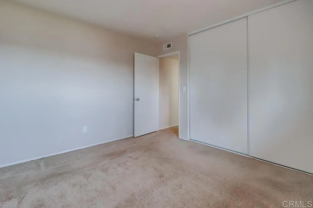 https://cdn.realtyfeed.com/cdn/127/306427822/97f04df9c55c28a508eca3fd8cee9e88.webp