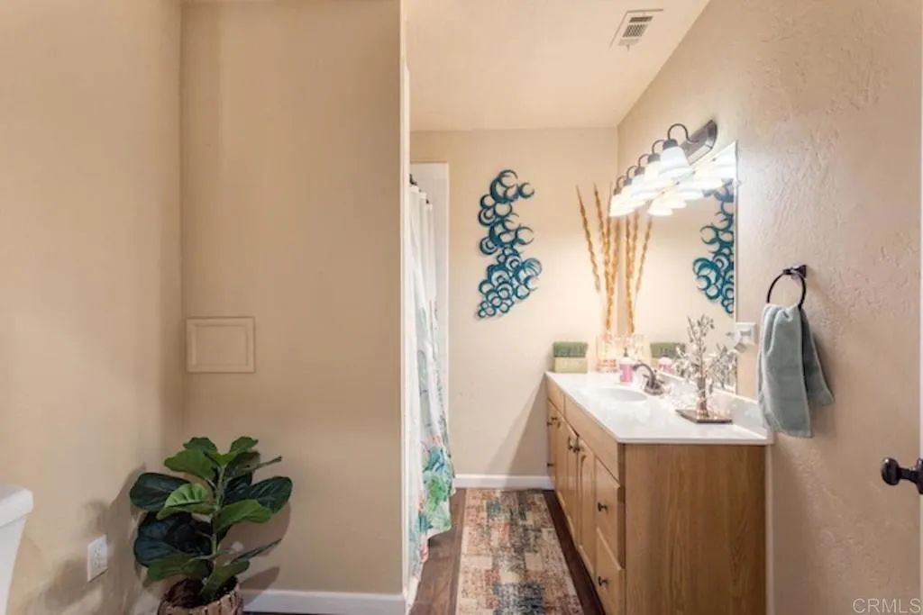 https://cdn.realtyfeed.com/cdn/127/306428169/00f21d650be66b48788ae43cfd0ec21d.webp