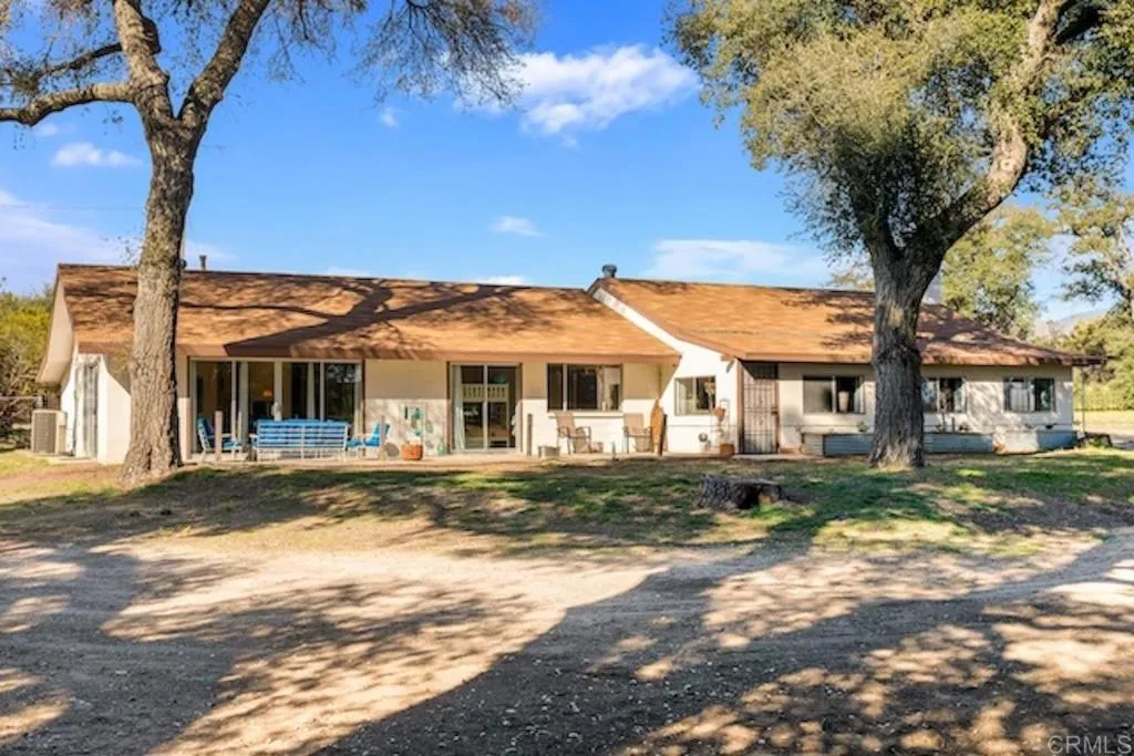 https://cdn.realtyfeed.com/cdn/127/306428169/545b23e8c3a4aea74976faf9e858c097.webp