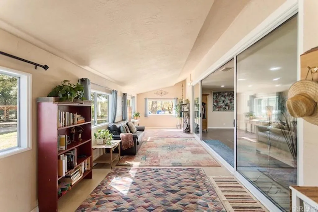 https://cdn.realtyfeed.com/cdn/127/306428169/570b14aea533c34253a2d4b95a55ee86.webp