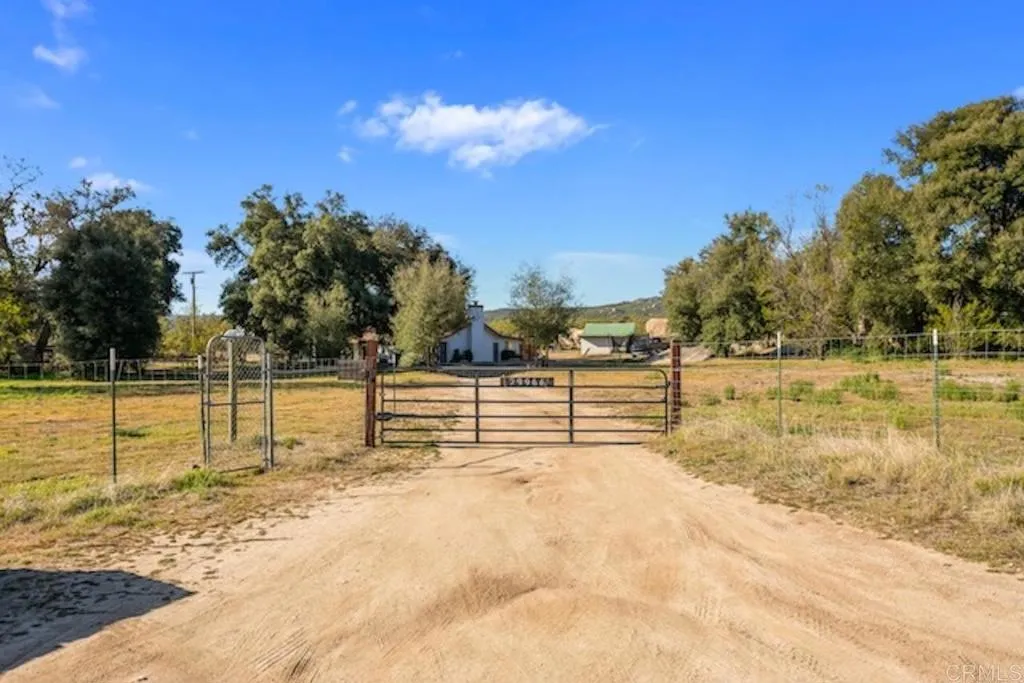 https://cdn.realtyfeed.com/cdn/127/306428169/8f73c7fdae58cf799612cb6c1afb288e.webp