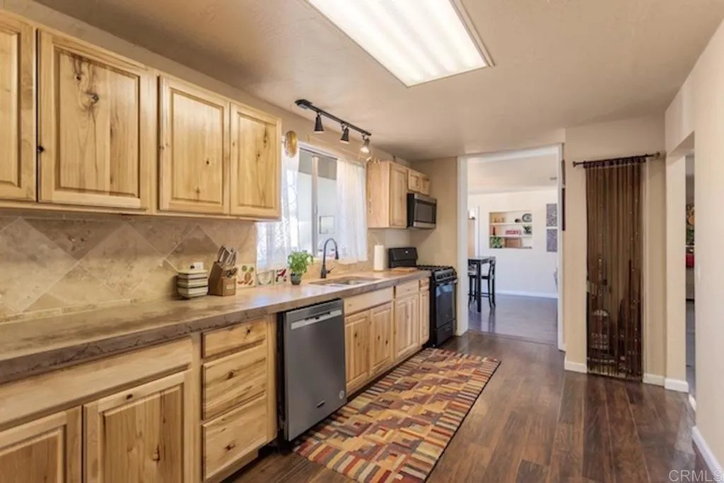 https://cdn.realtyfeed.com/cdn/127/306428169/ac0b21e42a87f9d5fbb02e09da867a01.webp