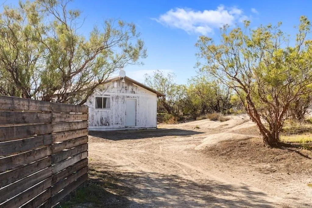 https://cdn.realtyfeed.com/cdn/127/306428169/b418aff7d7ff0e49dae98fa97bb41e83.webp
