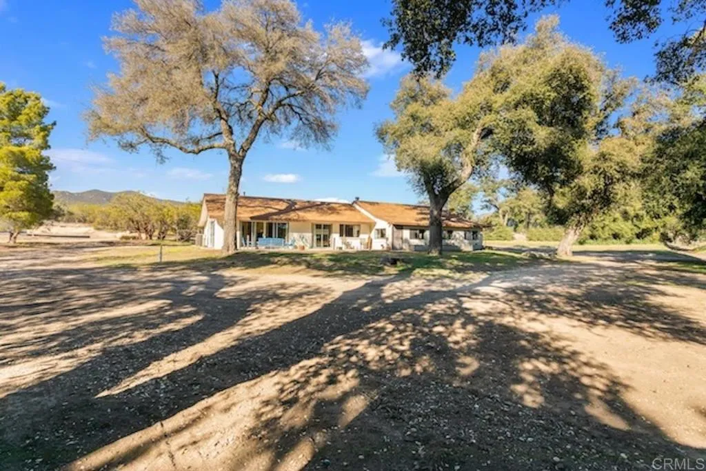 https://cdn.realtyfeed.com/cdn/127/306428169/ce4fad4e9b5153f933d2ef7a824d8f2b.webp