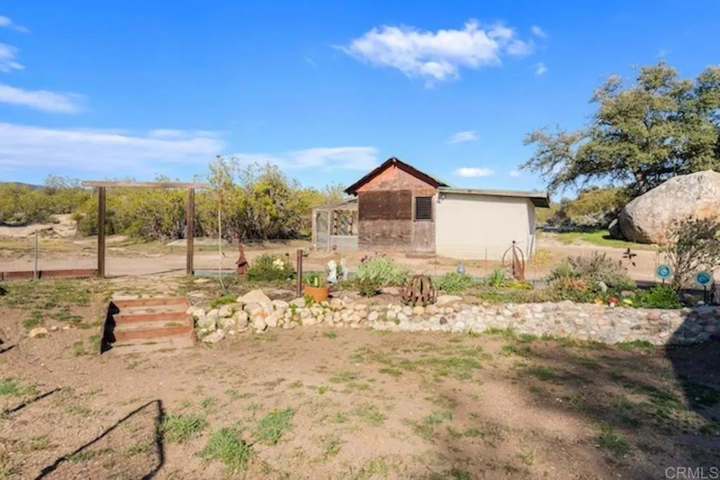 https://cdn.realtyfeed.com/cdn/127/306428169/e25c21c24e2d68179a790a2cde0d64db.webp