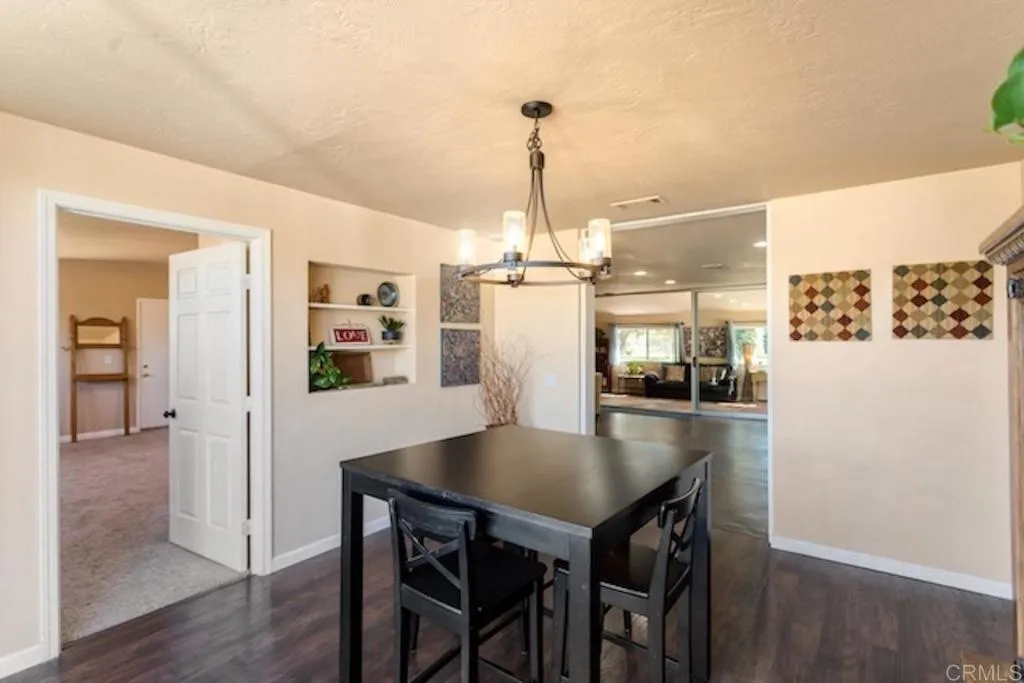 https://cdn.realtyfeed.com/cdn/127/306428169/f4f952caeb255ba0e3941c0c0d1a6ee4.webp