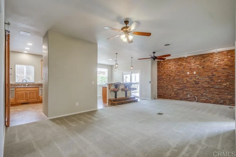 https://cdn.realtyfeed.com/cdn/127/306428224/2d55b5803106b8108996ac30e8032627.webp