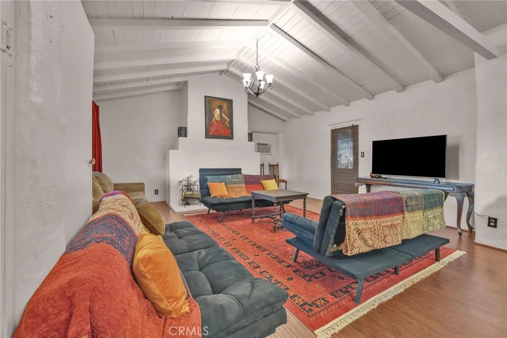 https://cdn.realtyfeed.com/cdn/127/306428449/f6b2e72053160ae03982103775cb911f.webp
