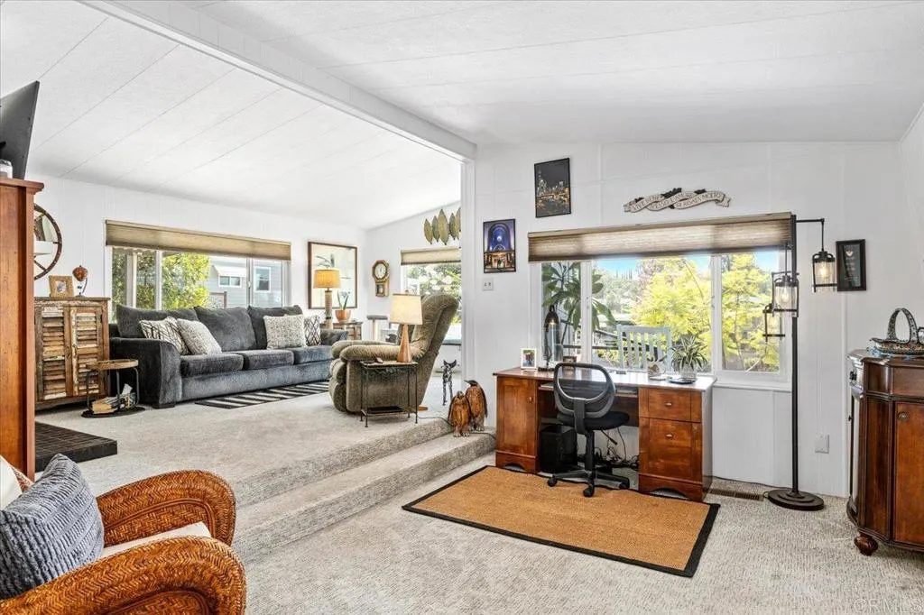 https://cdn.realtyfeed.com/cdn/127/306428485/091da4c48fe1b35f226c3028ebf602c2.webp