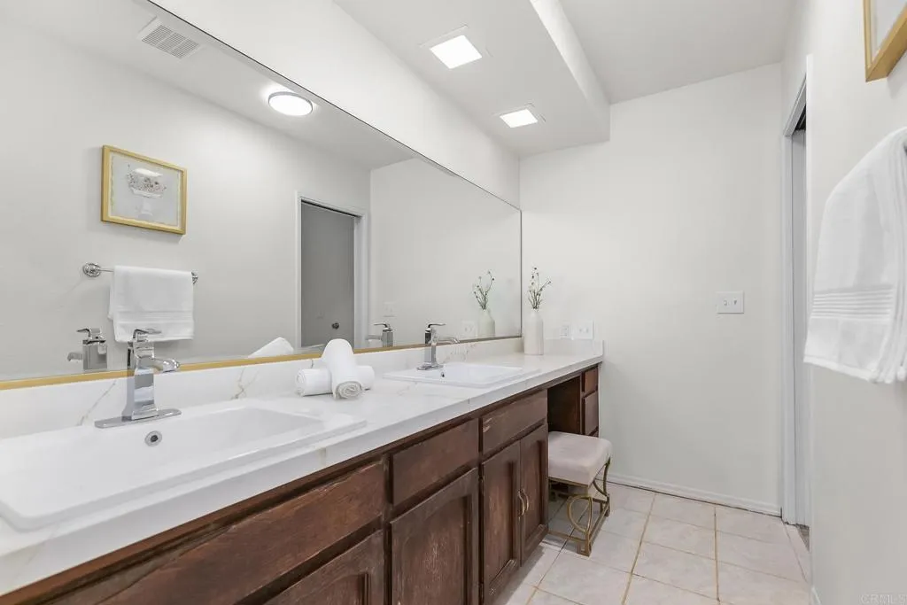 https://cdn.realtyfeed.com/cdn/127/306428488/818cdbe577c772230a4f6b57e963dbce.webp
