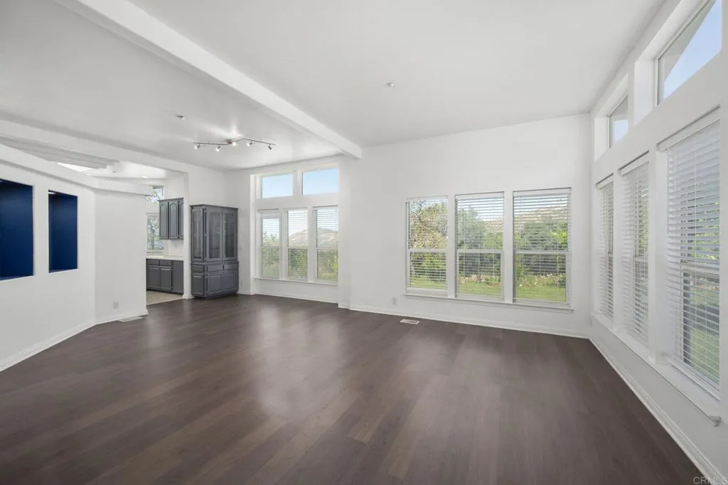 https://cdn.realtyfeed.com/cdn/127/306428502/54ff15f53c837913ee64f95318e7c497.webp