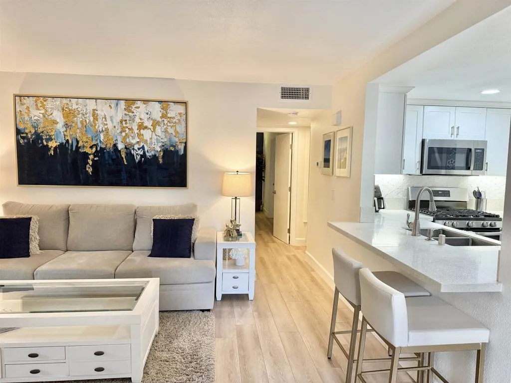 Photo #4: PTP2503106 Listing 
