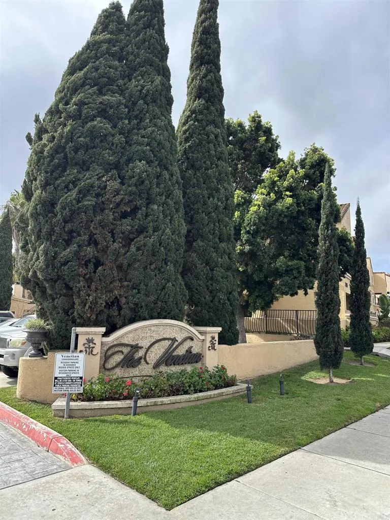 https://cdn.realtyfeed.com/cdn/127/306428611/2c11e92f951740128886b24fe738566f.webp