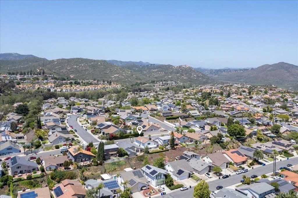 https://cdn.realtyfeed.com/cdn/127/306428729/11da579b955d293481f5537df080f8e7.webp
