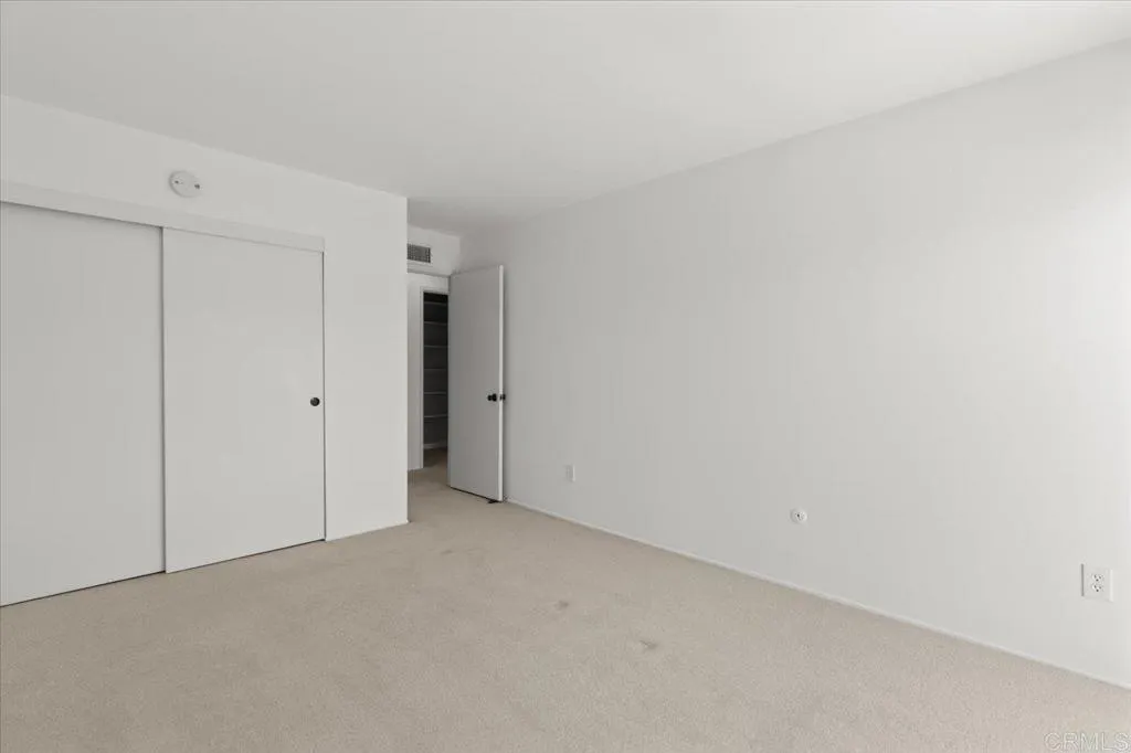 https://cdn.realtyfeed.com/cdn/127/306428729/1e9e653aea34c2db2377bc8e50a6a54b.webp