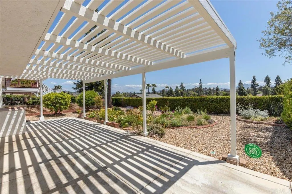 https://cdn.realtyfeed.com/cdn/127/306428729/4c8f6a08ac63d107aab9f2bfe7fe08b7.webp